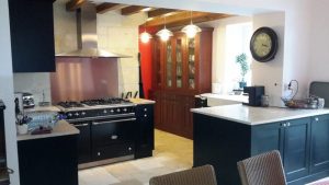 cuisine_merisier_teinte_pierre_de_bourgogne