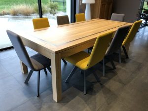 table sur mesure en bois naturel