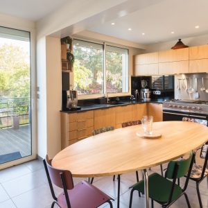 cuisine noir et bois moderne fabriquée en France