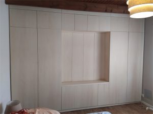 Dressing bibliothèque contreplaqué peuplier avec banquette