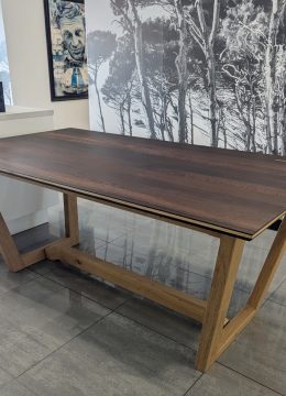 Table New Instinct en wengé et chêne massifs